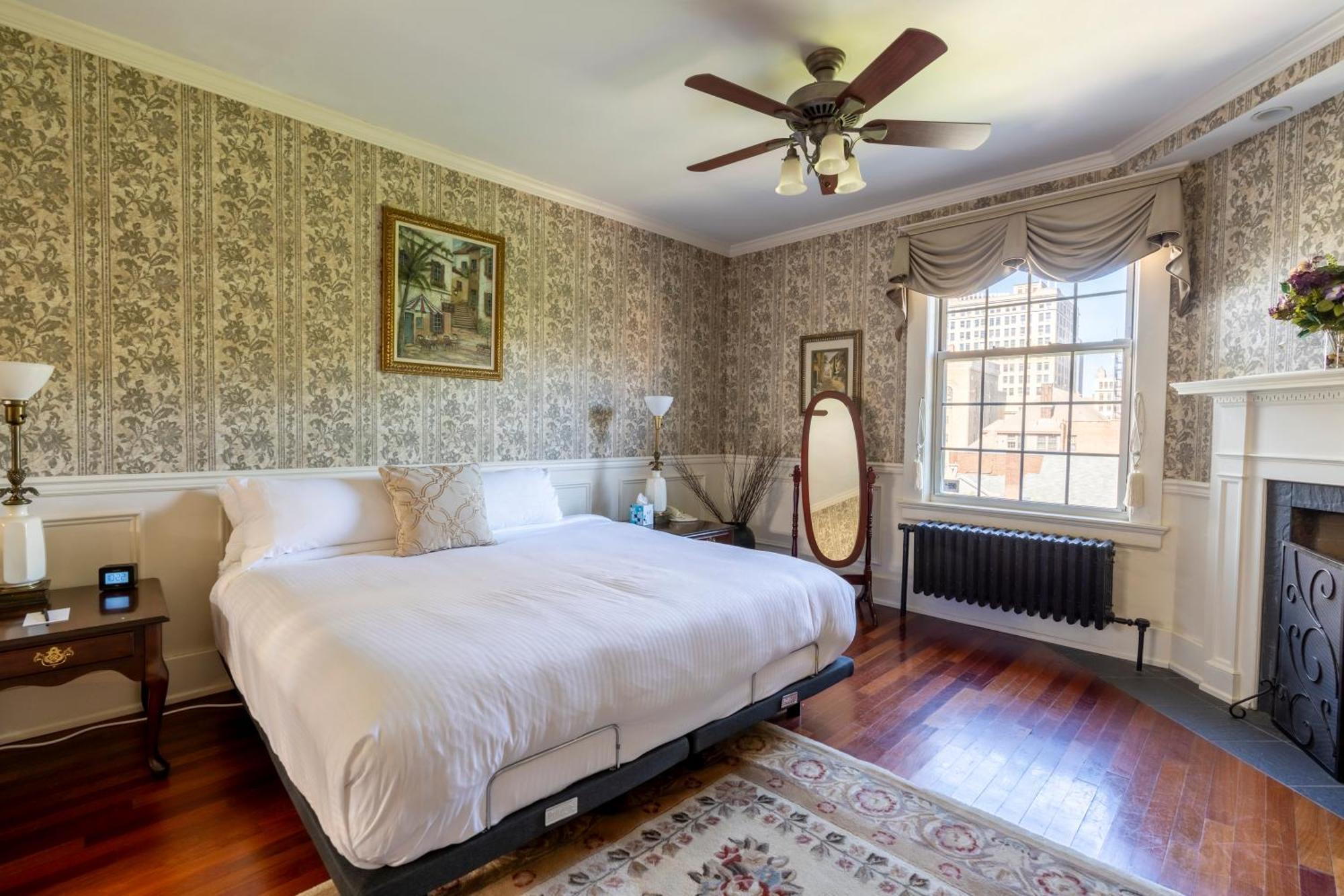 Luxury Room